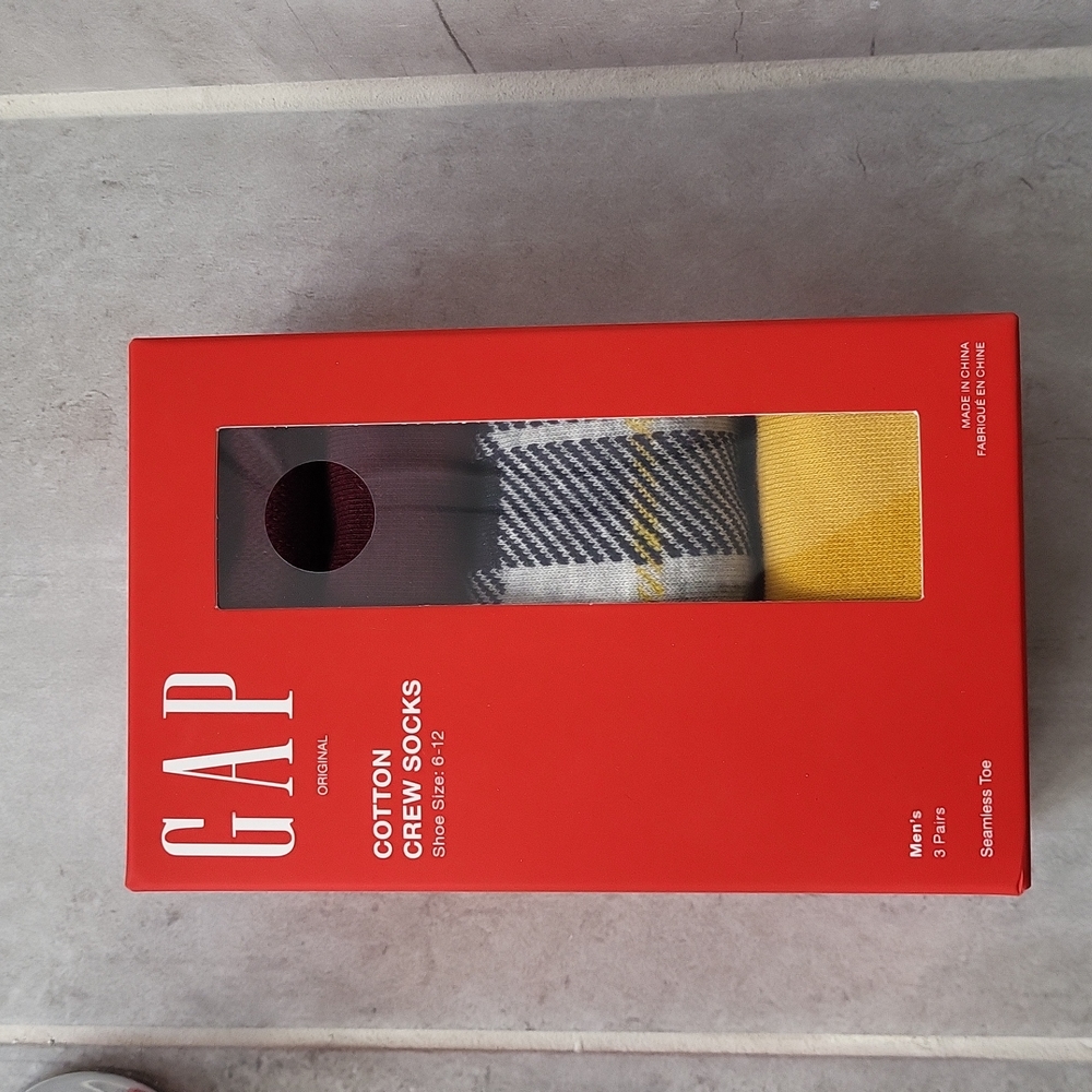 Gap cotton crew socks 3 pairs 6-12